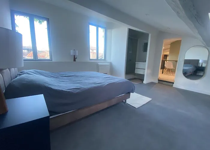 Superbe Atypique Combles - Neuf Avec Vue * Ναρμπόν